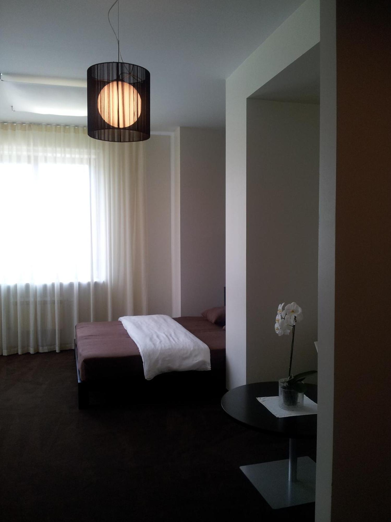 Hotel Xcelsus, Free Parking Rāmava Esterno foto